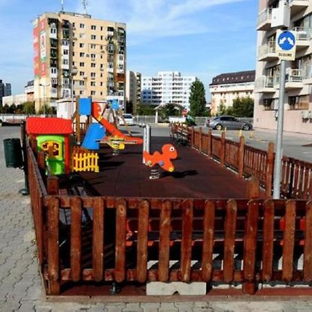 1 Room Apartment In Titan Бухарест Екстер'єр фото